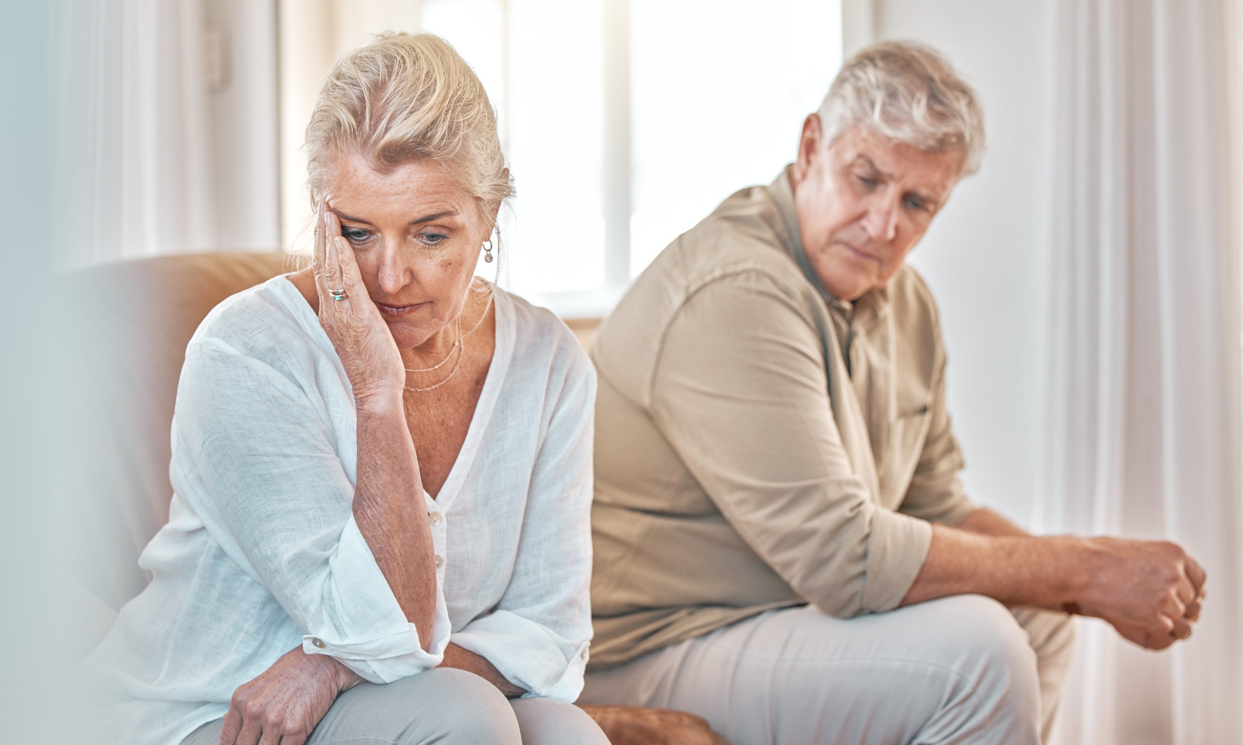 Man en vrouw die relatieproblemen en stress hebben